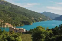 "Verdon Yourtes" Camping à la ferme Hôtels à : Castellane