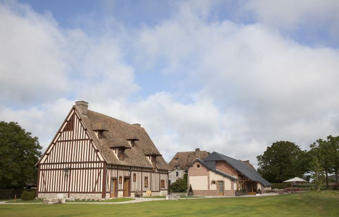 Manoir de Surville Hotel & Spa & Restaurant