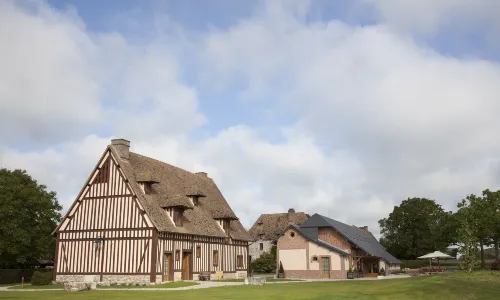 Manoir de Surville