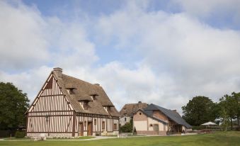 Manoir de Surville