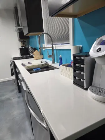 Modern/Retro 1br Condo by Exceptional Stays