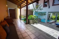 Jasmine Breeze - 4 Bedroom Villa Hotels in Malabe