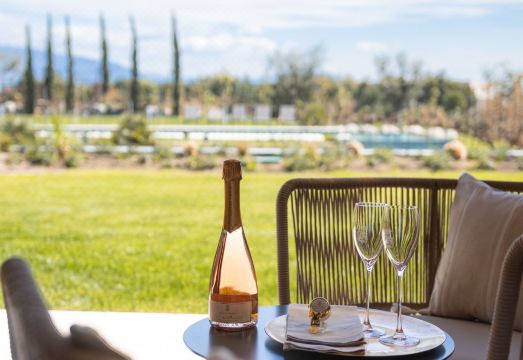 Conti Thun Wine Resort 수영장