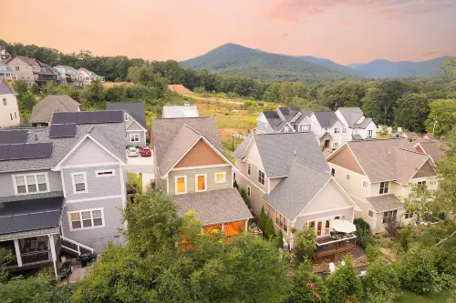 Sweetgum by AvantStay Black Mountain Retreat w Covered Deck