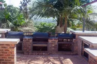 The Hilltop Guesthouse Hotel a 