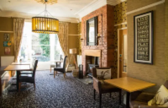 Hedley House Hotel & Apartments