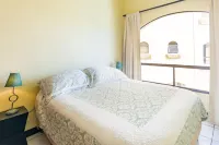 Birds-Eye Ocean View in Nicely Priced Top-Floor Unit in Flamingo