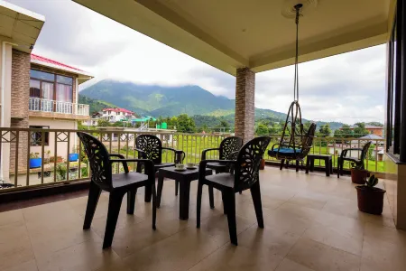 Vista Valley Stay, Luxury 3 BHK Villa Kangra, Dharamshala Отели в г. Кангра