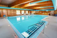 Country Inn & Suites by Radisson, Traverse City, MI - Beach