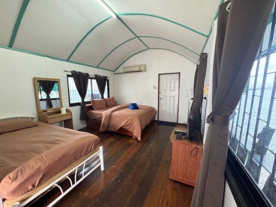 ริมทะเล รีสอร์ท เกาะสีชัง