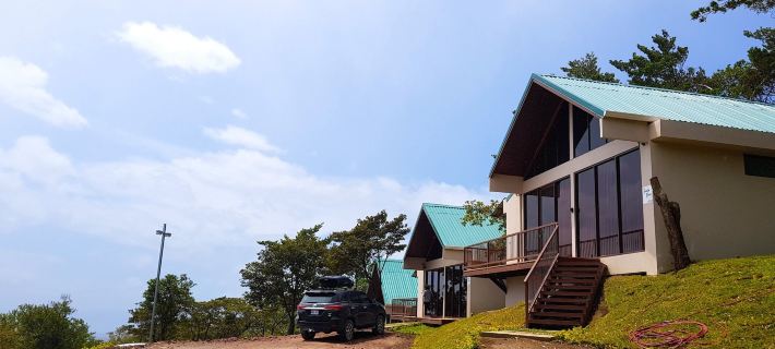 Green Forest Rustic Houses Hotels in Monteverde