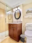 Cozy Home in Richmond Hill with Free Parking Hotel di Richmond Hill