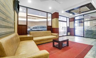 Treebo Darwesh Residency - 500m Railway Station