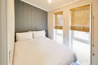 Host & Stay | Eller Beck - the Cabin in the Woods - balcony