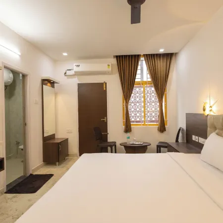 Hotel Kurunjii Residency