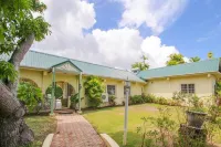 Aqua Bliss 3 Bedroom Home by Bluescape Hotels in Holetown