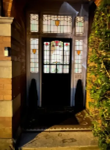 House-Sleeps10-HotTub-Garden-Parking-10MinToTown