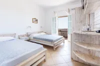 Harama Hotel Schinousa فنادق في Skhoinoussa