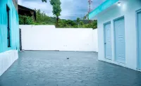 Centrally Located in El Pino la Vega, Space for 8 or More Guest, Heated Pool Hôtels à : Jarabacoa