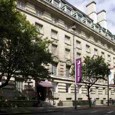 Premier Inn London County Hall Hotel Exterior
