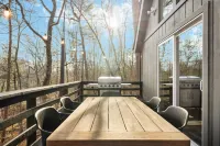 Fireplace, Grill, Games & Dogs near Bryce Resort فنادق في Basye