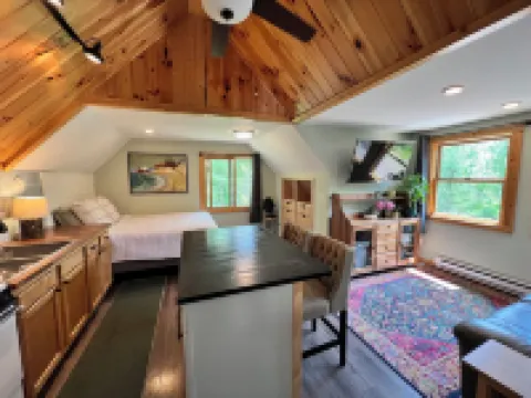 Private Home on 10 Acres with Trails. 10 Min to Grand Marais. Dog Friendly.