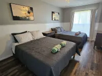 Less than 5 mins from Fort Sill - Sleeps 8 Hotels near Ramada Park