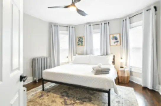 Elegant 7Br 2.5Bath Victorian Gem Sleeps 16+