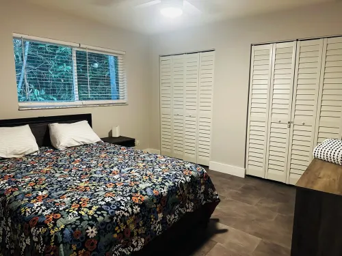 Charming 1-bedroom apartment in nice Delray Beach with WiFi, AC