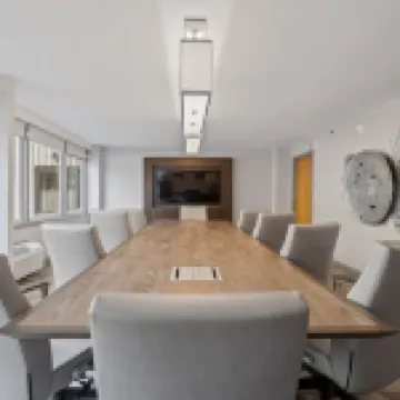 315 LoSo Hotel Airport