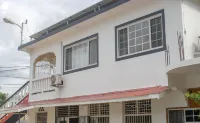 Van Villa Holidays Hoteles en Little Bay