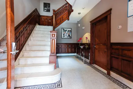 Maverick Suites at 89 Marion Отели рядом с достопримечательностью «Dexter Park»