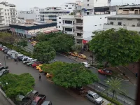 HOTEL DORADO Hoteles cerca de Estadio George Capwell