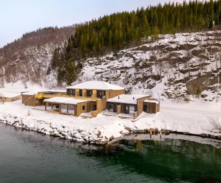 Attme Have Отели в г. Транёй