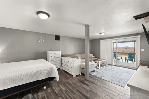 Lake Cumberland Luxury #2! Amazing Lake views, hot tub, fire pit!