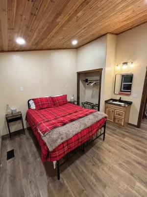 Coeur de Lava, “Heart of Lava”; 3 bed 3bath house, great space in&out on 3acres.