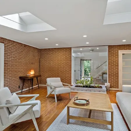 Stay,Work,Thrive on the premier House, Entire home in McLean Отели в г. Дрейнсвилл