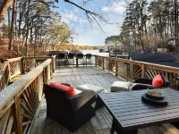 Swift Island Sunsets: Lakefront, Cozy, Sleeps 8 Hotels in Stanly County