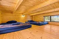 Barnwell Mountain Cabins #2: Cabin/Tiny Home w/ loft in Gilmer across from BMRA