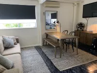 Skenes Creek Beach Shack - Cheerful Coastal 2 Bedroom Escape Hotel a Skenes Creek