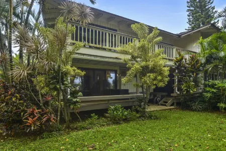 Cute, Peaceful Budget-Minded Studio Condo with full kitchen and Hawaiian Decor Отели рядом с достопримечательностью «Анини Бич»