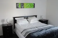 Simply Stunning II