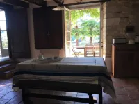 Beautiful Cottage on the bank of the river Tarn - 6/7 people. Pool .