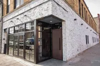 Cozy & Chic 2BR Loft on 18th St in Chicago