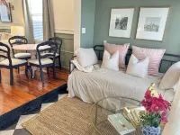 NEW NEW NEW Precious Cottage in Historic Downtown