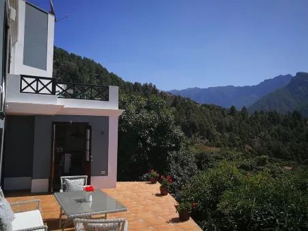 THE HACIENDA RURAL HOUSE