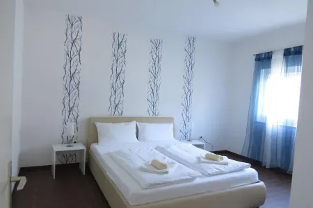 Residence Beni 5 with large heated pool Отели в г. Медулин