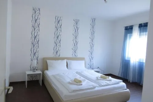 Residence Beni 4 with large heated pool