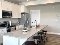 New & Elegant Modern Townhome Hotéis em Draper