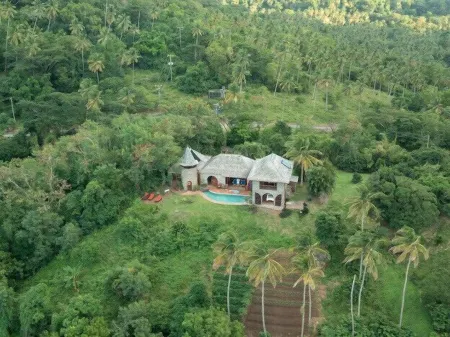 Villa Piton Caribbean Castle | Enhanced cleaning measures. CERTIFIED TO HOST!!! Отели в г. Fond Doux